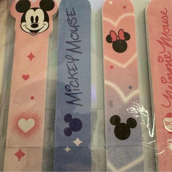 NIP The Creme Shop Smoothing Nail File Set - Disney - Picture 4 of 9
